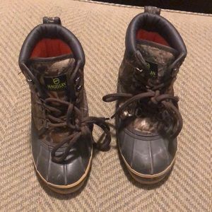 Magellan boots - kids size 11